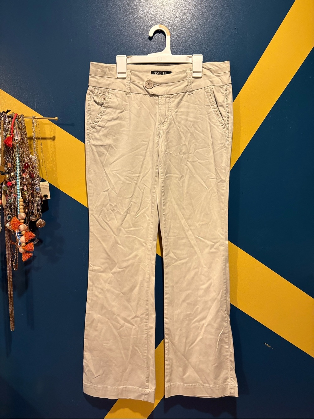 BKE Cream "Mollie" Flare Leg Dress Pants EUC